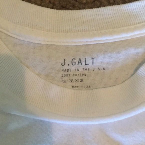 john galt cropped tee. one size fits all - Picture 2 of 4